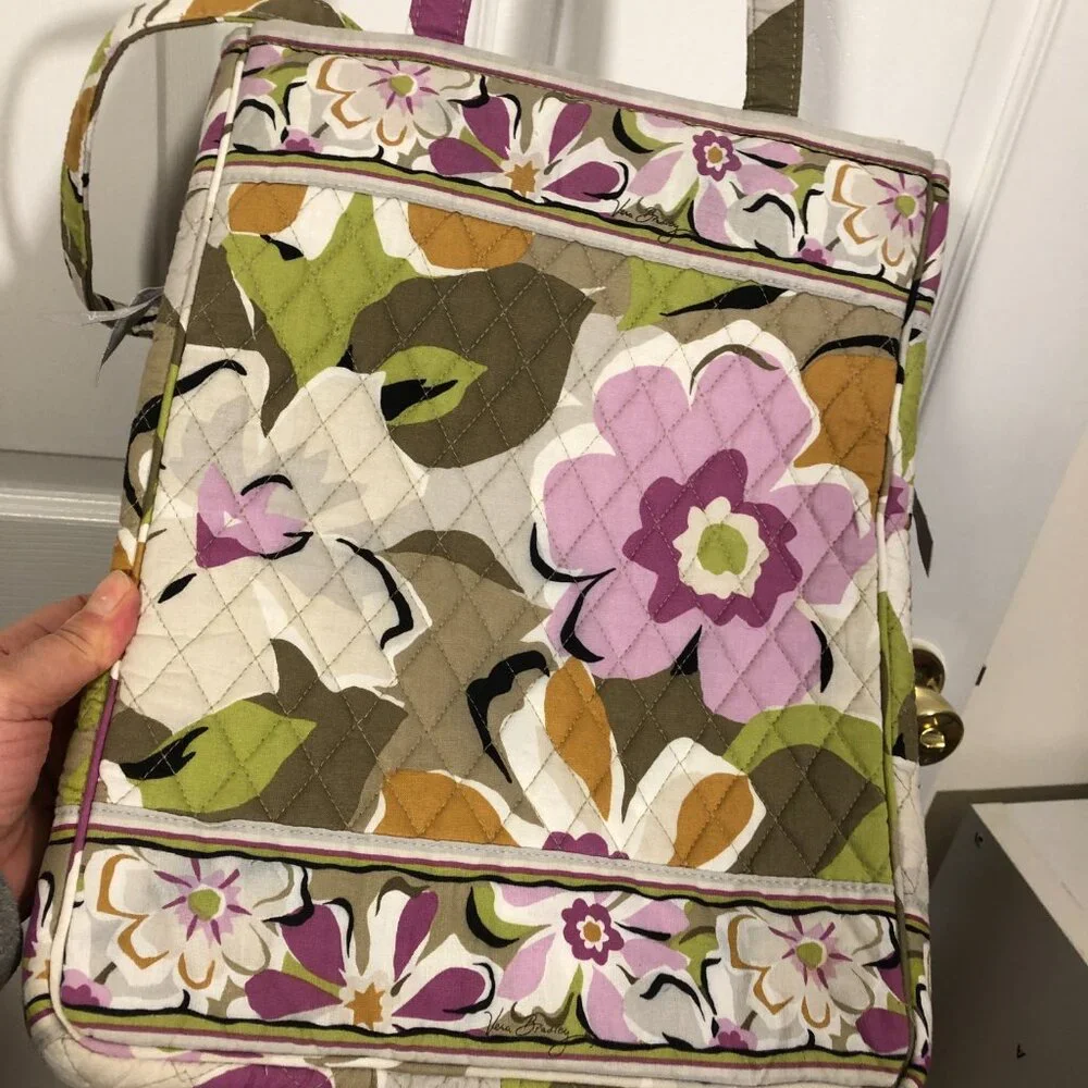 Vera Bradley women pink and green shoulder laptop bag, quilted and padded